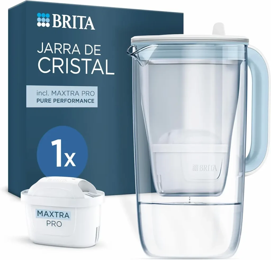 jarra de cristal con filtro de agua brita